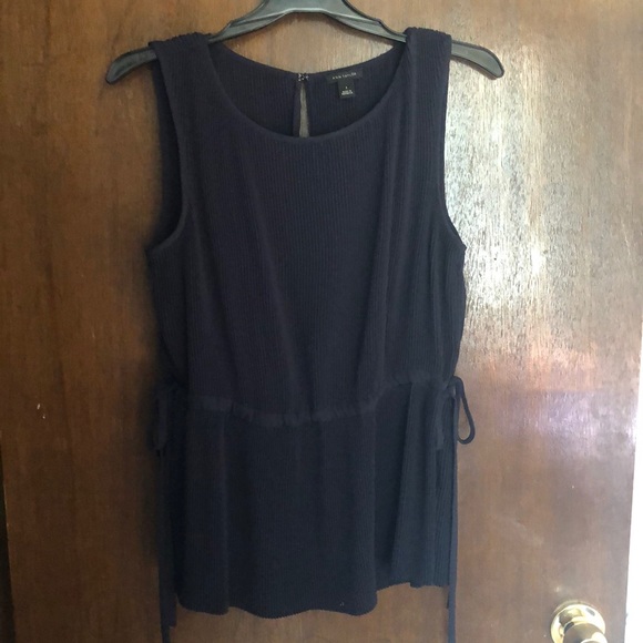 Top - Picture 2 of 2